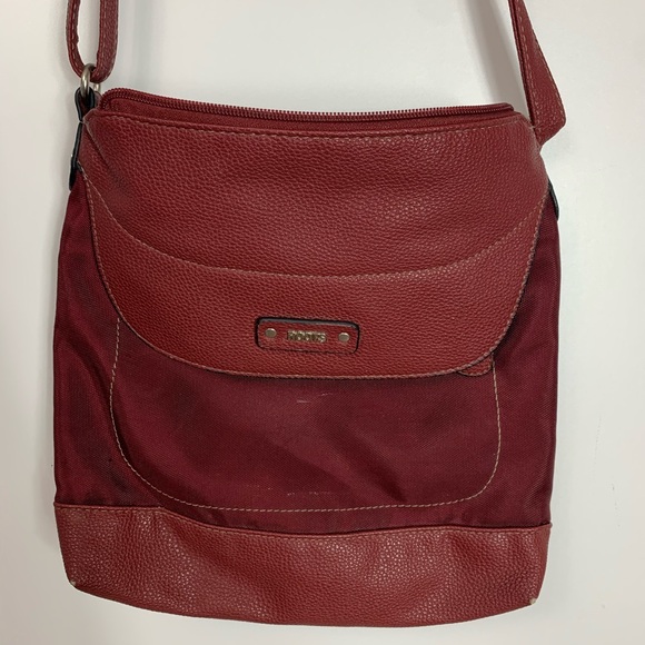 Roots Canada Womens Crossbody Purse Burgandy *Flawed Multi Pocket Zip Adjustable - Picture 4 of 16